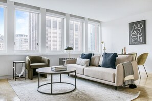 TV, stereo - Lovely Back Bay 1BR w/ W/D & Gym, near Copley T & Shops, by Blueground (Boston)