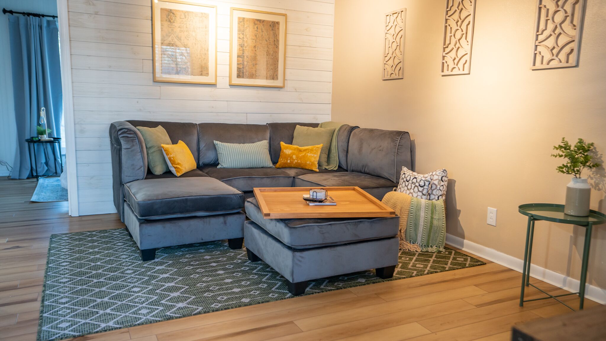 Small-Town Belleville Cozy Ranch 24min. to STL!