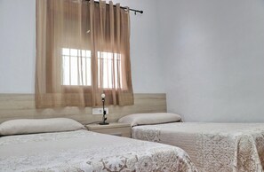 2 bedrooms, WiFi, bed sheets