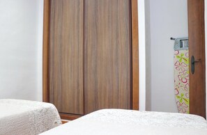 2 bedrooms, WiFi, bed sheets