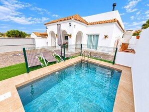 Pool - Chalet Garrido with private fenced pool (Conil de la Frontera)