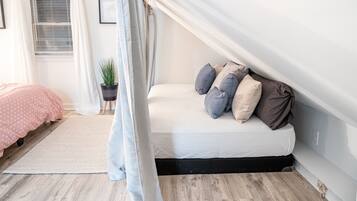 3 chambres, bureau, fer et planche à repasser, accès au Wi-Fi (inclus)