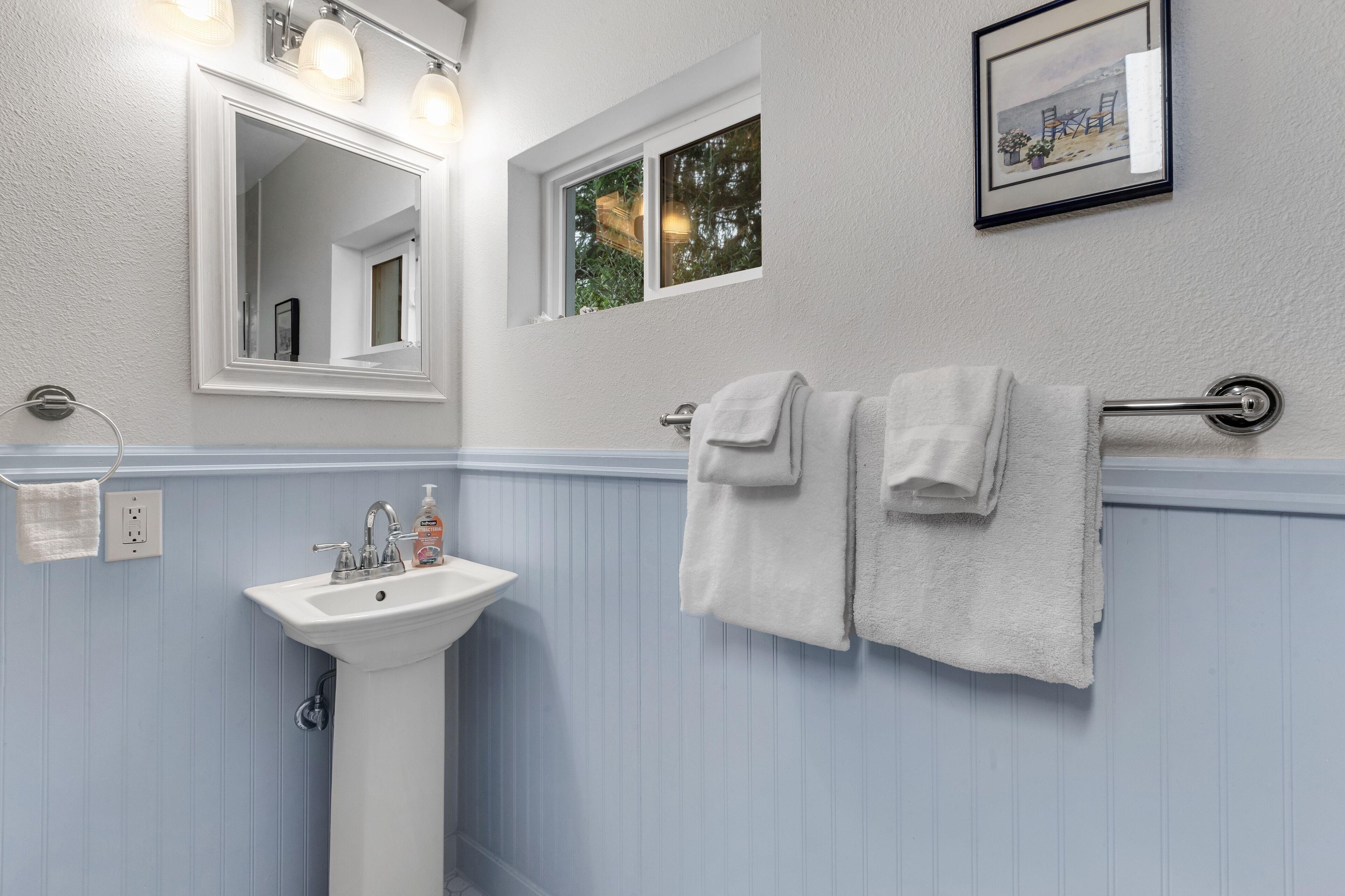 Waterfront house & cottage with private beach, kayaks, SUPs, 4 decks - dogs OK