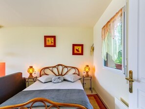 1 bedroom, iron/ironing board, WiFi