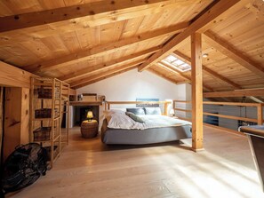 Iron/ironing board, internet, bed sheets - Maisonette apartment for 4 people, 95 sqm with terrace (Obing)