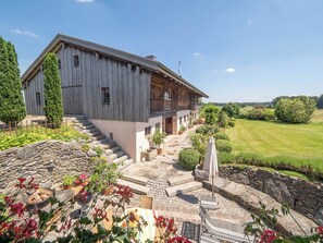 Property grounds - Maisonette apartment for 4 people, 95 sqm with terrace (Obing)