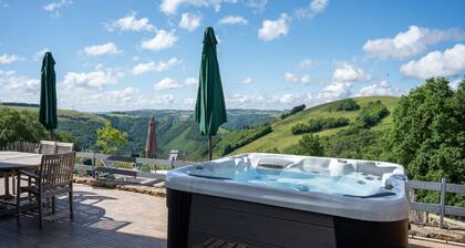 Holiday domain with swimming pool