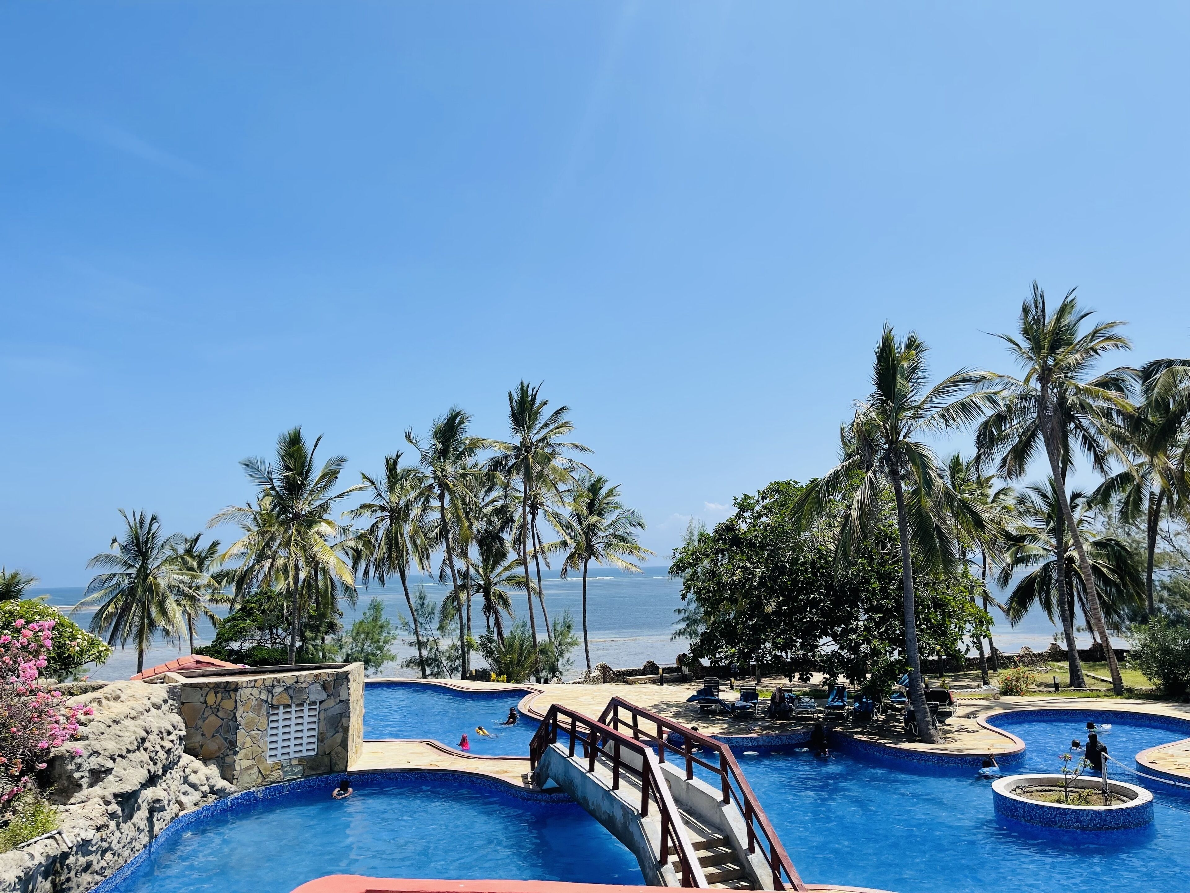 Innenpool, Außenpool