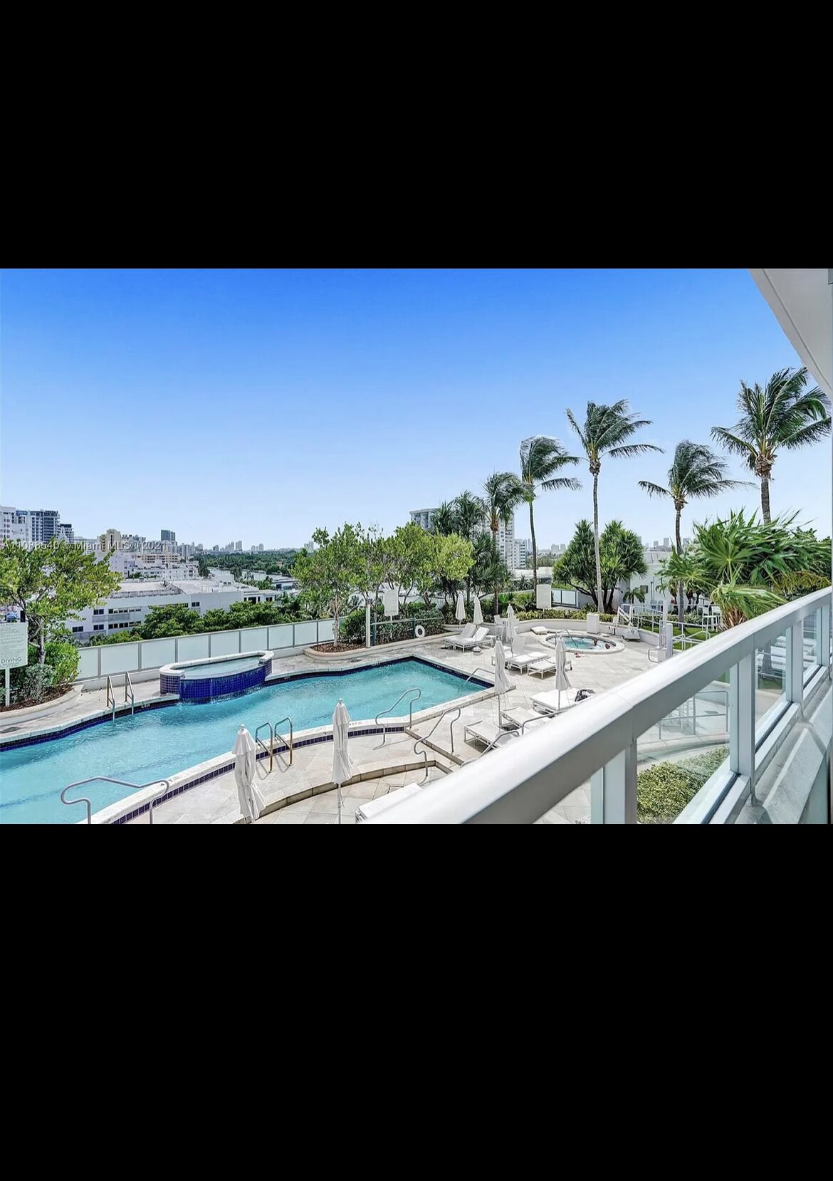 FONTAINBLUE TRESOR JUNIOR SUITE WITH LARGE BALCONY