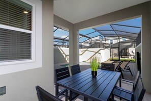 Outdoor dining - Gorgeous 4Bd w Pool near Disney @ Storey Lake 2963 (Kissimmee)