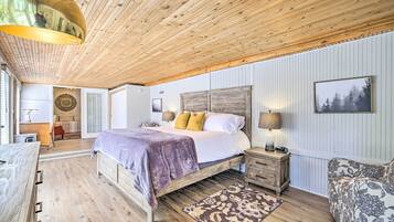3 bedrooms, desk, iron/ironing board, internet