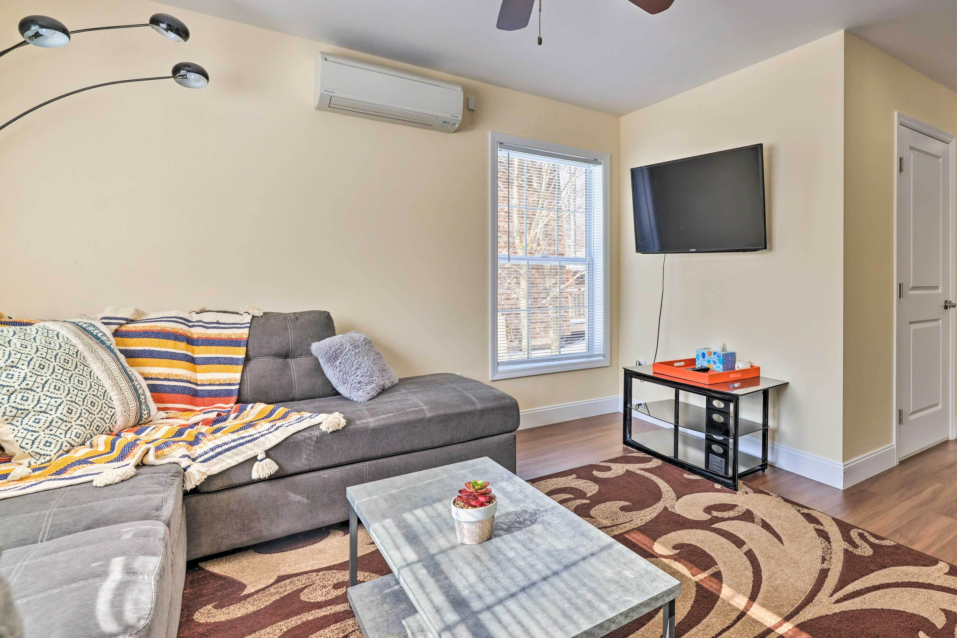 Bright Tobyhanna Home w/ Hot Tub & Fire Pit!