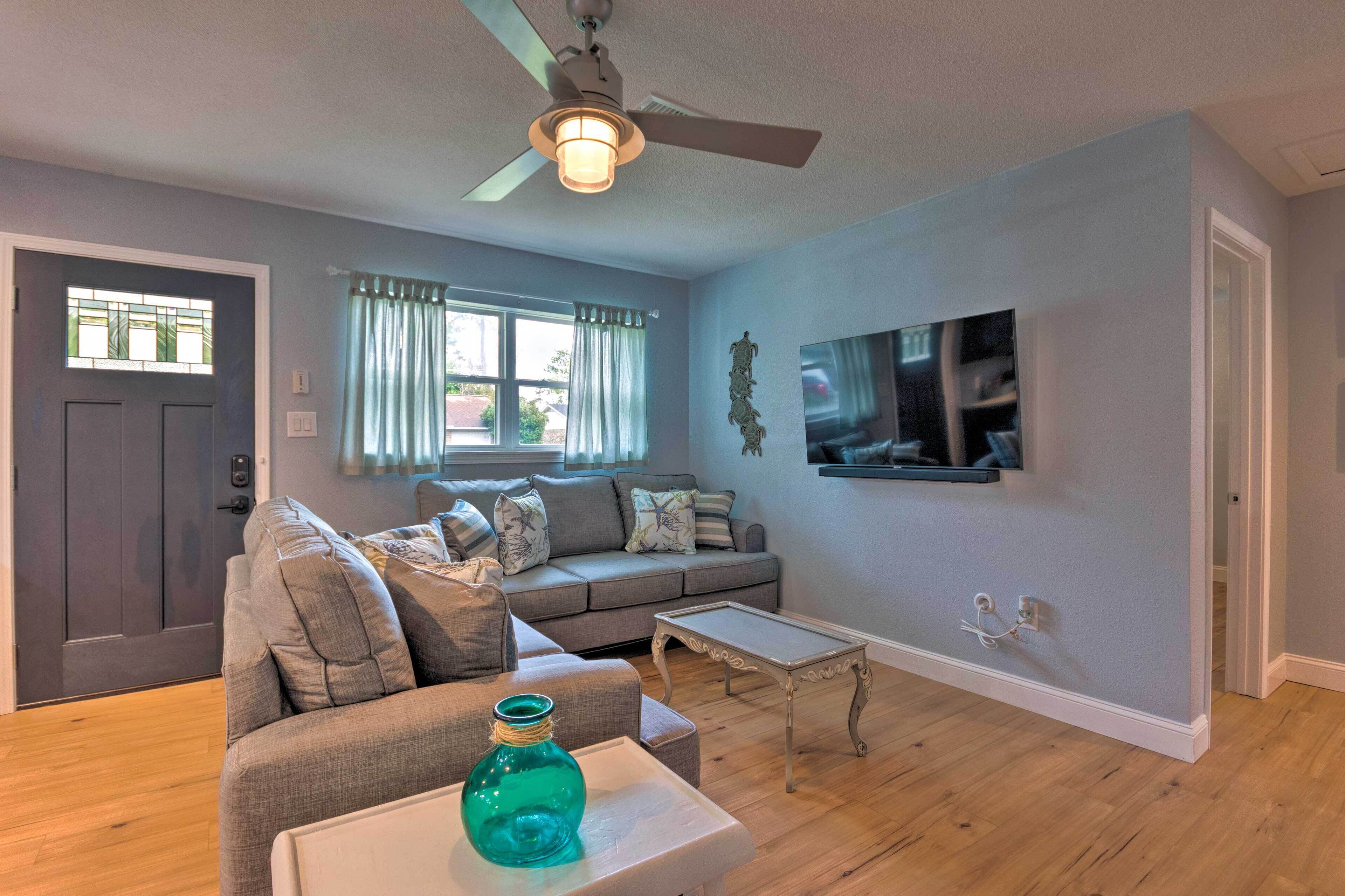 Gulf Breeze Home w/ Private Pool & Large Yard