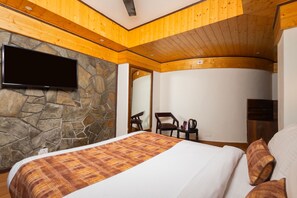 Deluxe Double Room | Free WiFi
