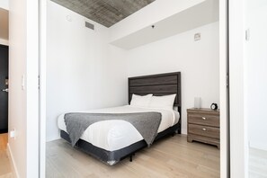 1 chambre, fer et planche à repasser, Wi-Fi gratuit, draps fournis