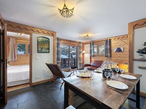 Interior - 4-person apartment near Méribel slopes with pool access (Méribel)