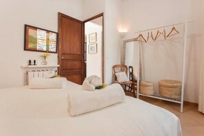 2 chambres, fer et planche à repasser, Wi-Fi gratuit, draps fournis