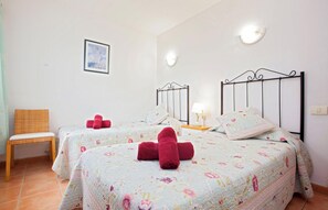 3 bedrooms, iron/ironing board, free WiFi, bed sheets - Villa Casa Gegore with Pool, Garden, Terraces & Wi-Fi (Puerto del Carmen)