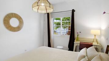 2 slaapkamers, een strijkplank/strijkijzer, gratis wifi, beddengoed