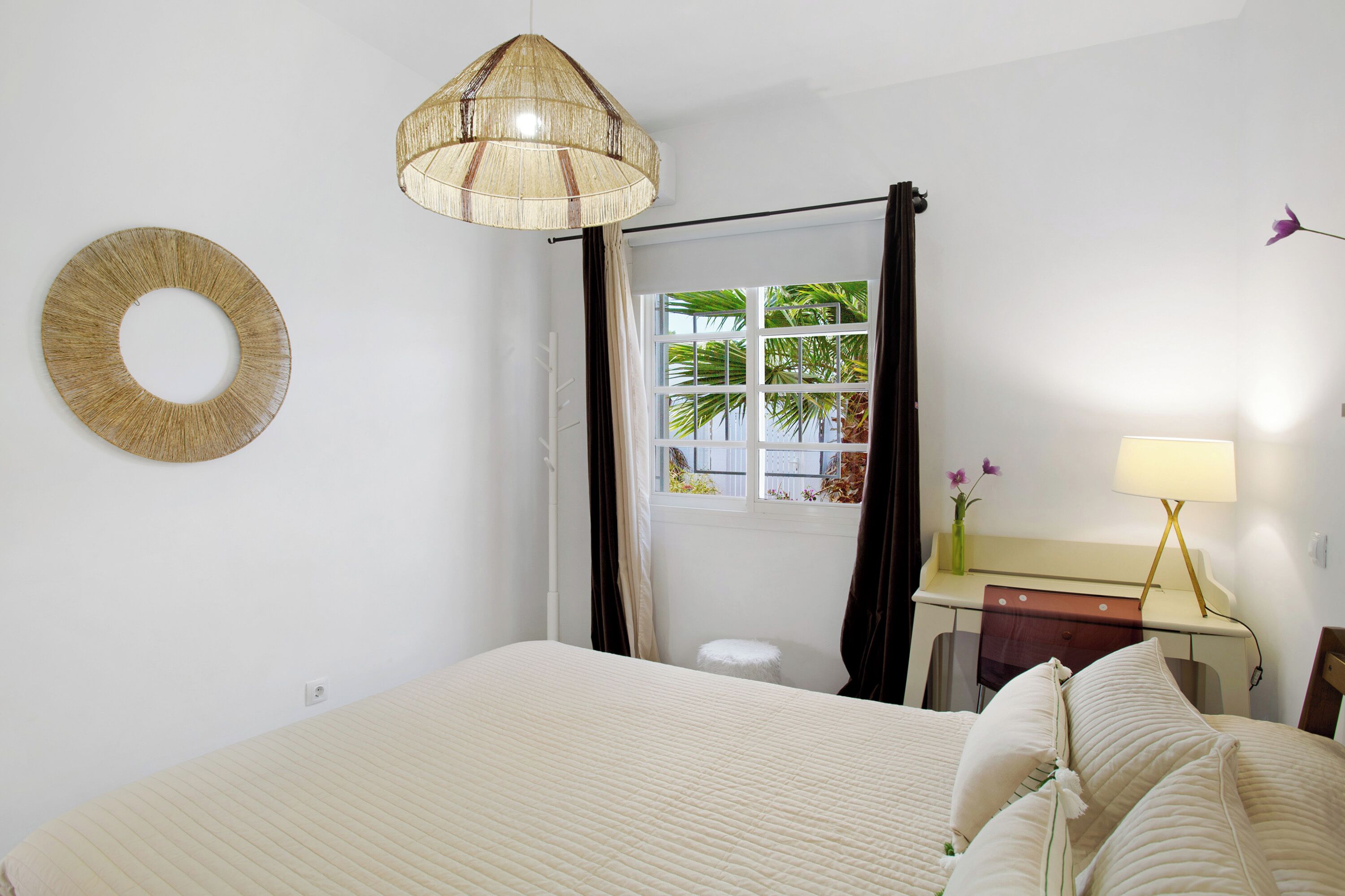 2 dormitorios, tabla de planchar con plancha, wifi gratis y ropa de cama