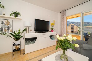 TV - Apartment Alborada Golf 1-2B Spaniahome with Mountain View, Shared Pool & Wi-Fi (Alfaz del Pi)