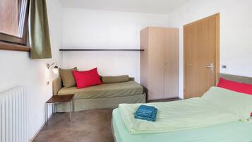 2 bedrooms, free WiFi, bed sheets