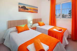 2 bedrooms, iron/ironing board, free WiFi, bed sheets - Apartment 'Vistas Al Mar' with Sea View, Wi-Fi and Air Conditioning (Algarrobo Costa)