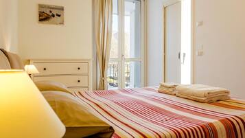 1 chambre, fer et planche Ă repasser, Wi-Fi gratuit, draps fournis