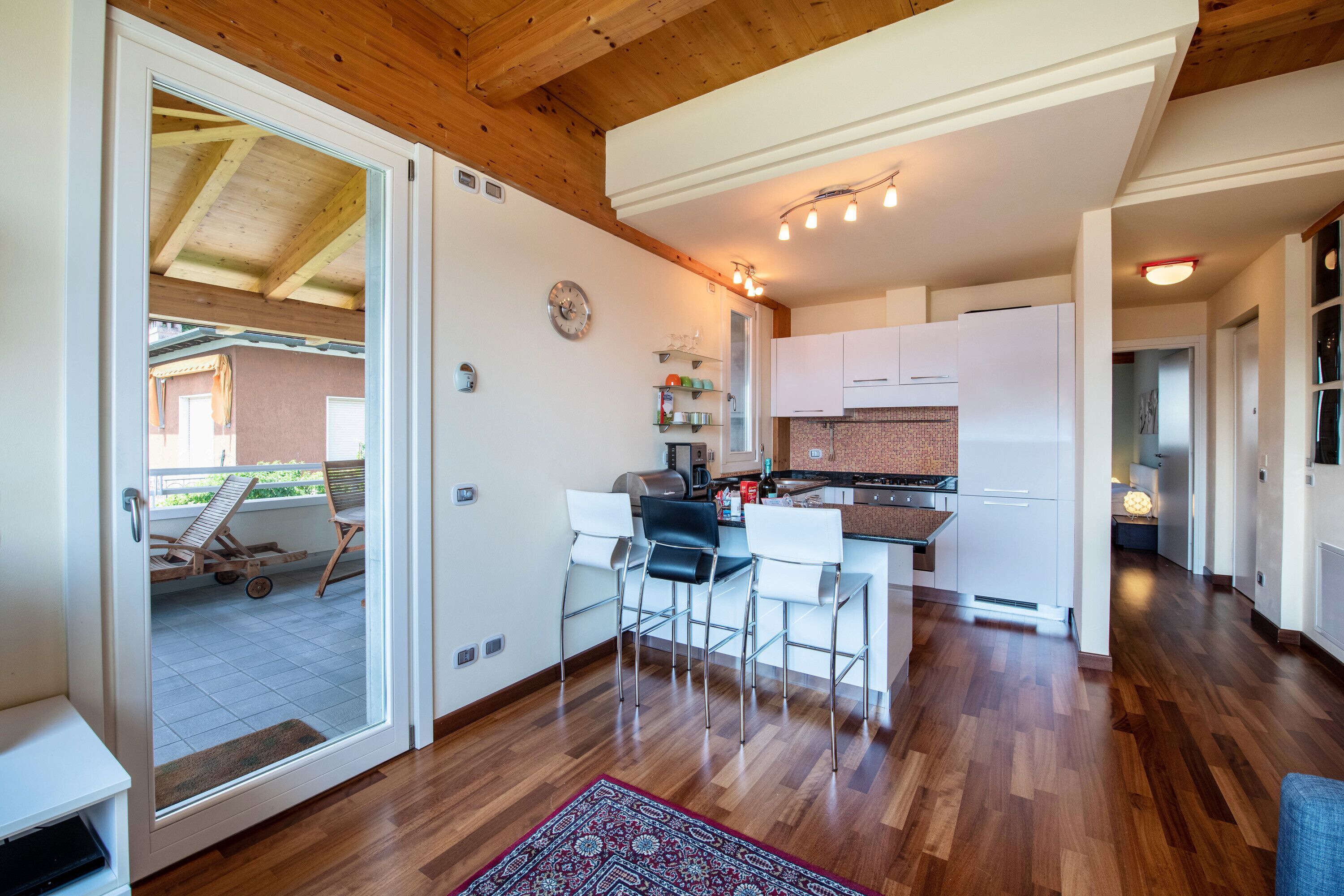 Kylskåp, mikrovågsugn, ugn och spishäll