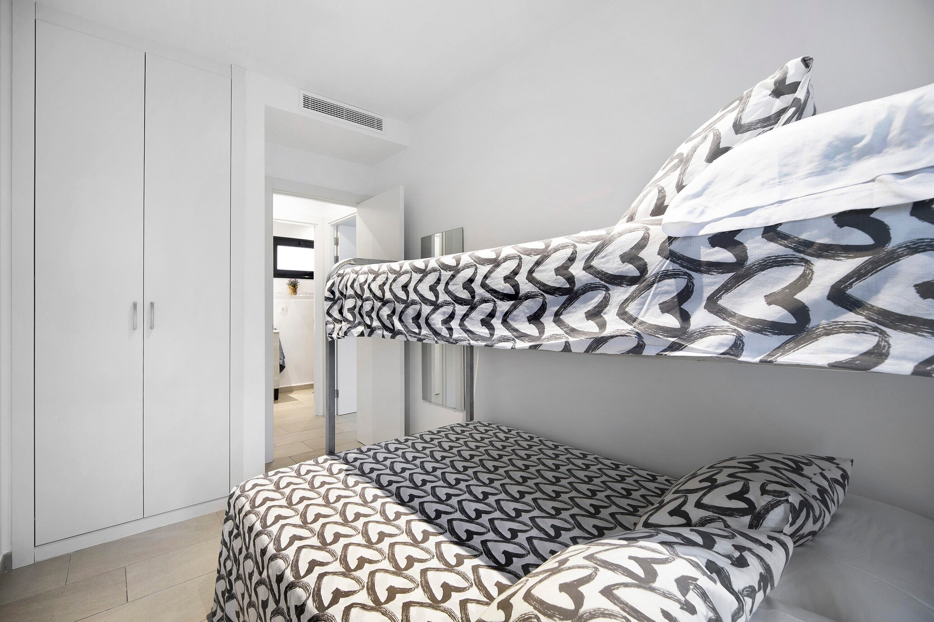 2 bedrooms, free WiFi, bed sheets