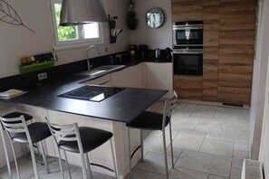 Fridge, microwave, dishwasher, coffee/tea maker