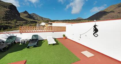 Vacation Apartment 'Ático El Agua' with Sea View, Wi-Fi and Air Conditioning