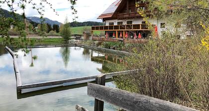 Romantic apartments with pond view, sun terrace and swimming pond