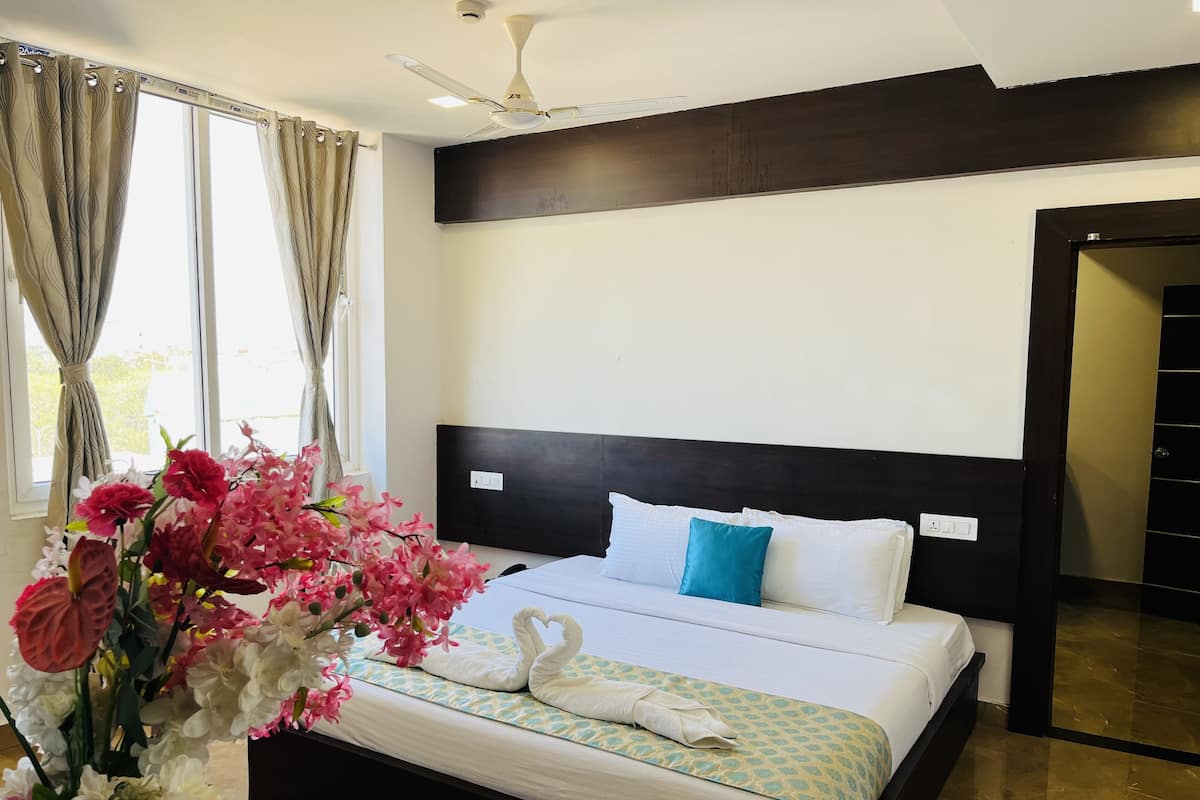 Habitación Deluxe doble | Ropa de cama de alta calidad y colchones viscoelásticos
