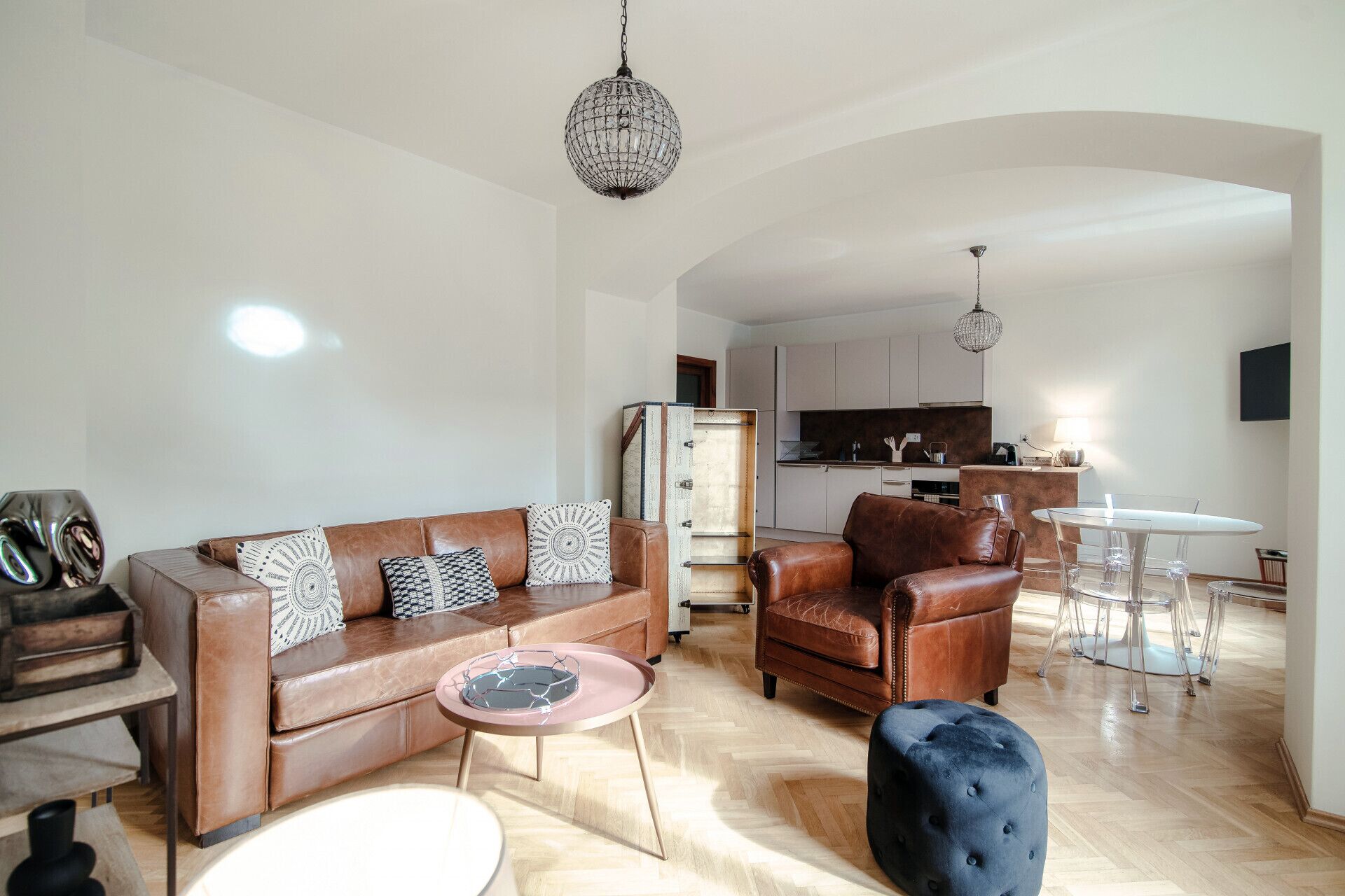 Elegant two-room apartment facing the lake in Morcote (LUXURY STUDIO MORCOTE)