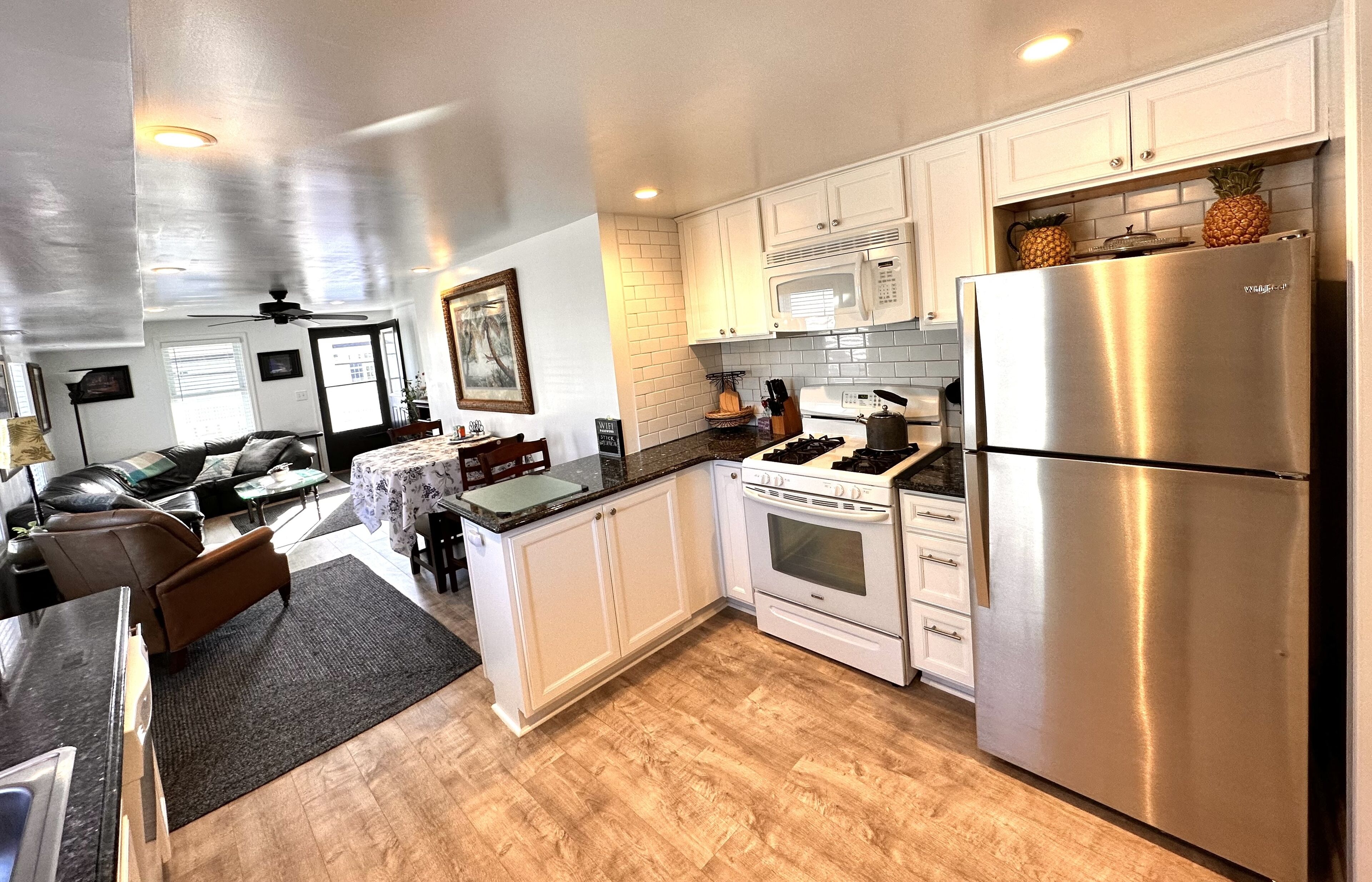 Newly renovated condo located in the heart of Ocean City 