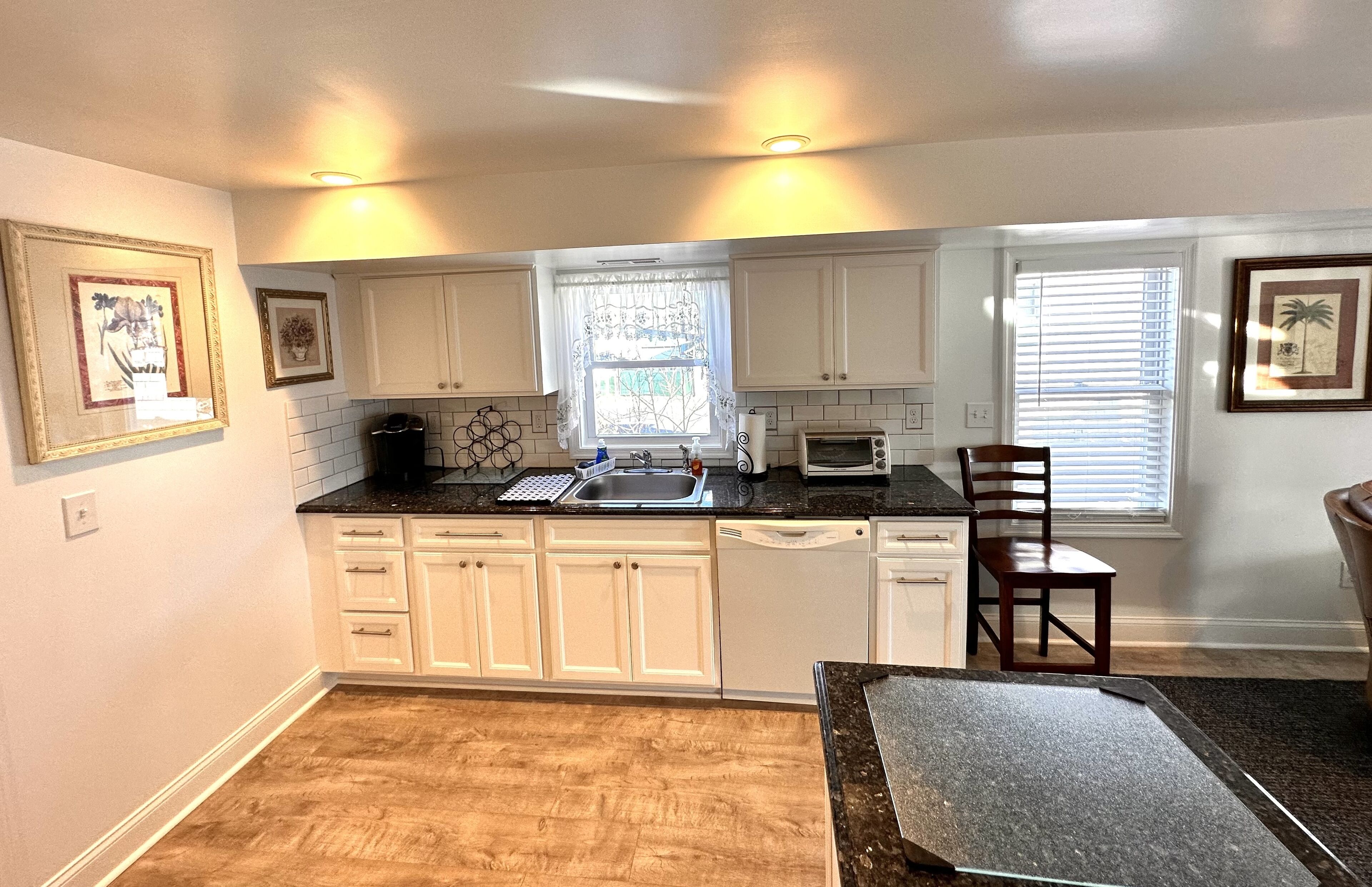 Newly renovated condo located in the heart of Ocean City 
