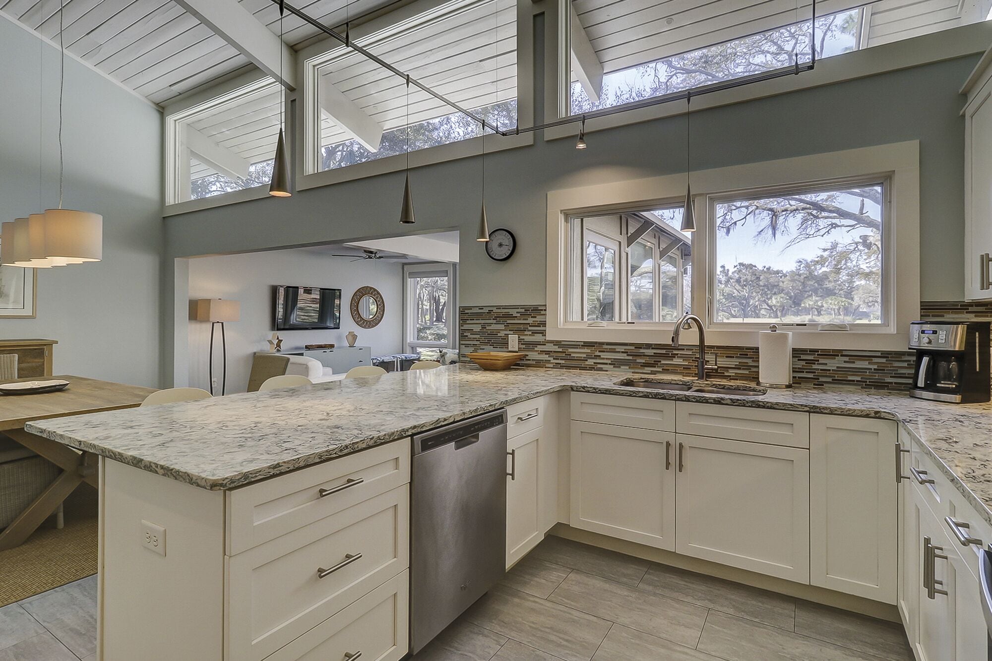 Frigorifero, lavastoviglie, macchina per tè/caffè, tostapane