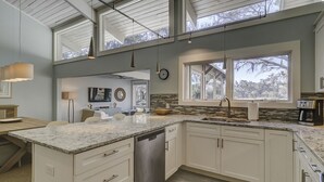 Coffee/tea maker, fridge, dishwasher, toaster