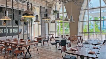 Breakfast, lunch, dinner served; beach views