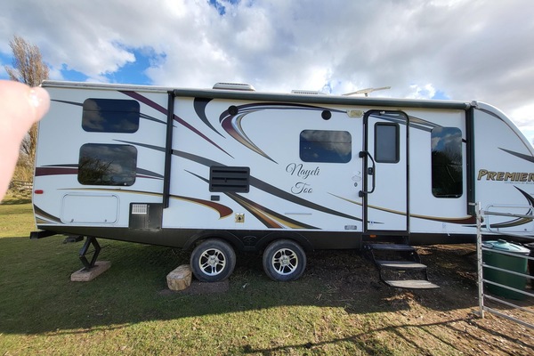 Nayeli Too (an American RV)