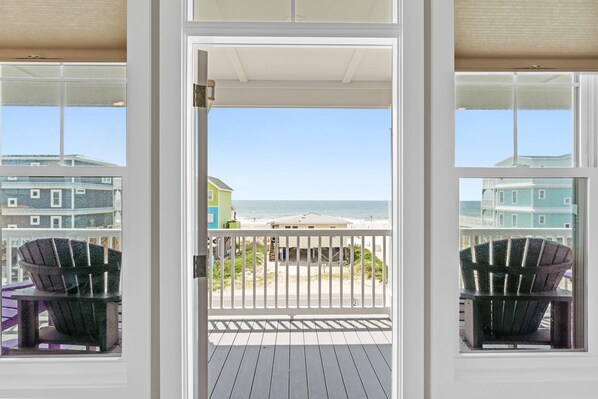 Interior - Karen K II / 102 E Beach Drive - Coastal Vacation Resorts (Oak Island)
