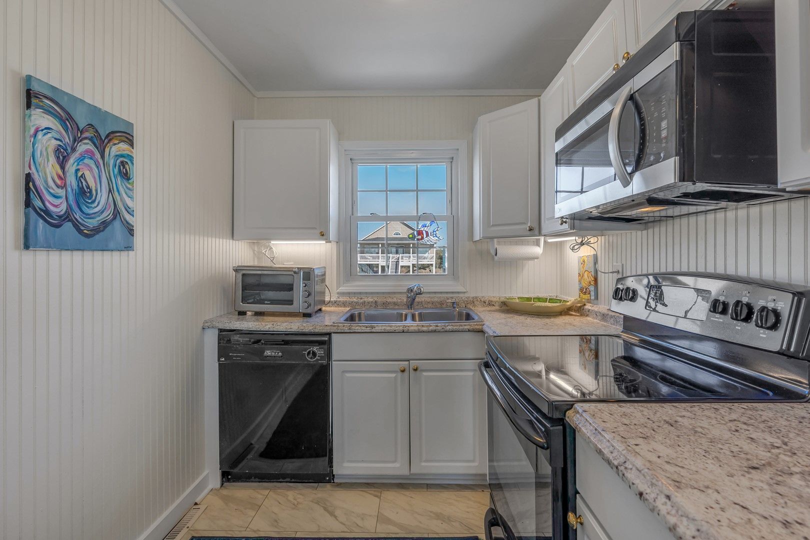 Linger Longer / 3717 E Beach Drive - Coastal Vacation Resorts