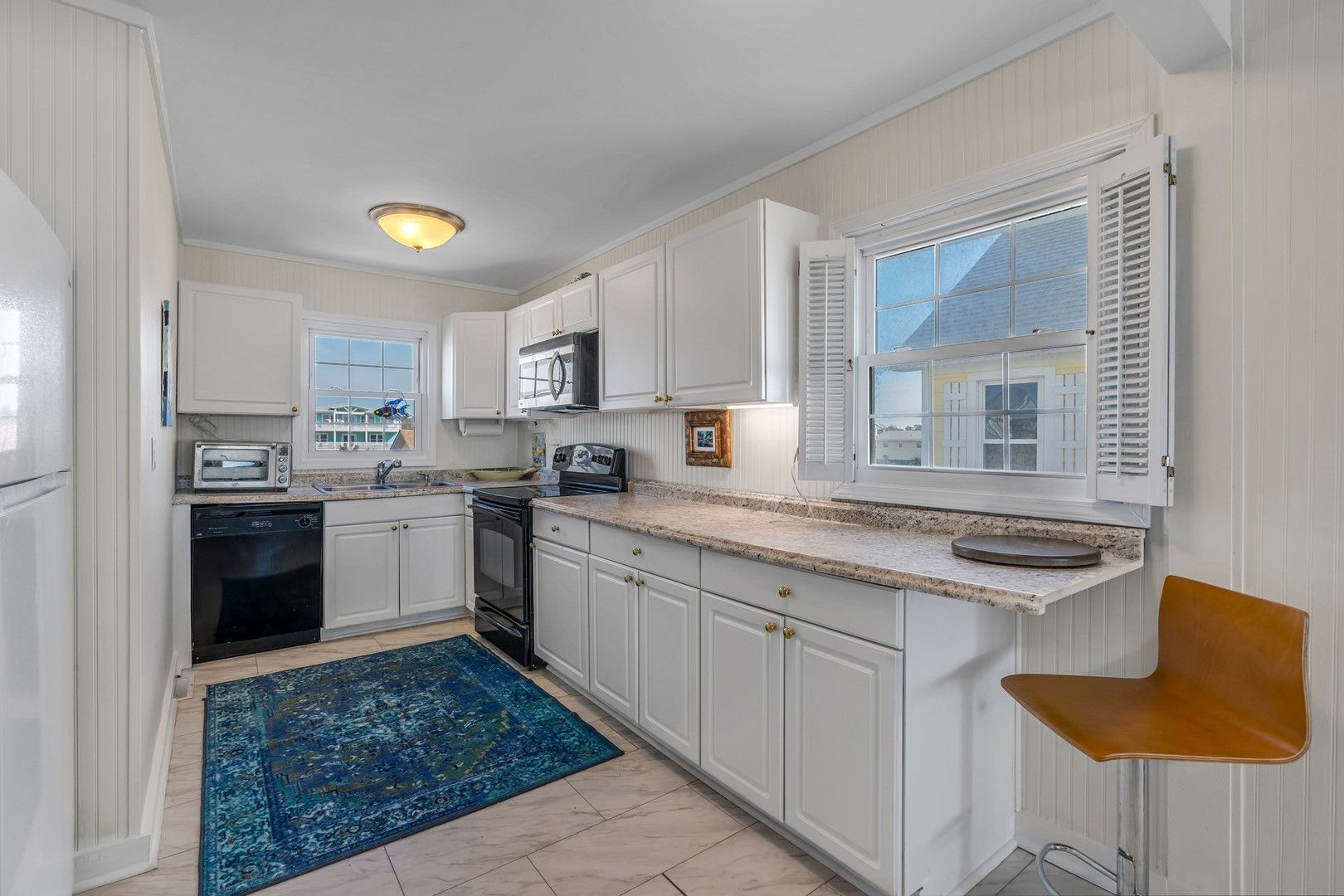 Linger Longer / 3717 E Beach Drive - Coastal Vacation Resorts