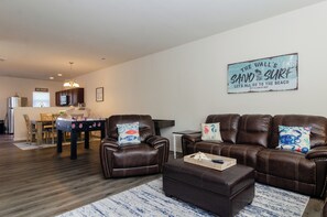 Interior - Pet Friendly Townhome w Game Room and Fenced Yard (Carolina Beach)