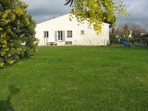 Exterior - Apartment 5 minutes from the beach by car, 20 minutes on foot                            (La Londe-les-Maures)