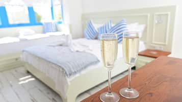 Traditionele tweepersoonskamer | Tempur Pedic-bedden, een minibar, een kluis op de kamer