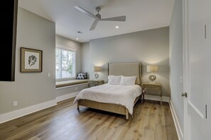 7 bedrooms, iron/ironing board, free WiFi, bed sheets