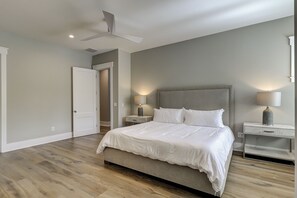 7 bedrooms, iron/ironing board, free WiFi, bed sheets