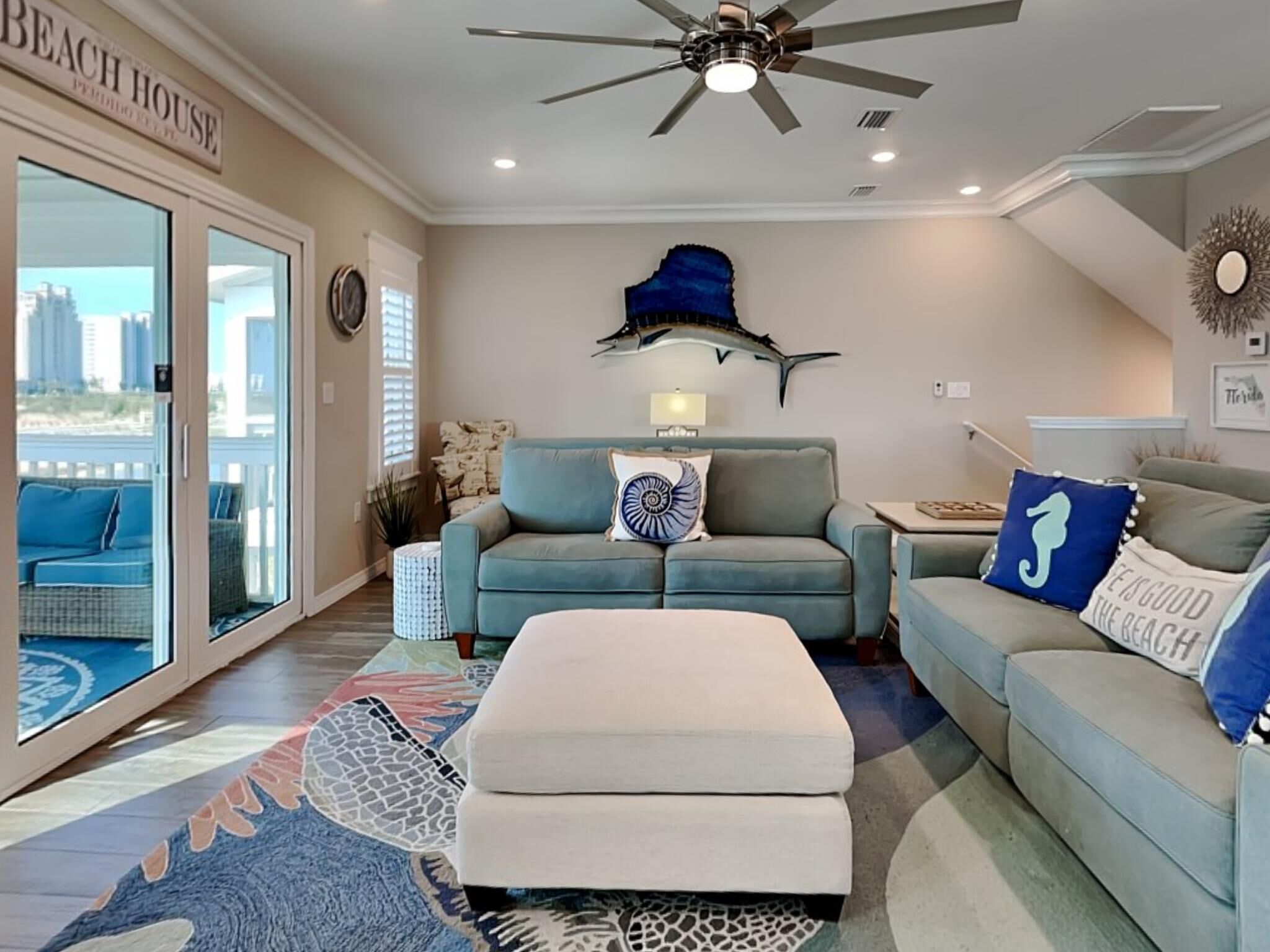 Deja Blue | Dazzling Townhome, Great Amenities!